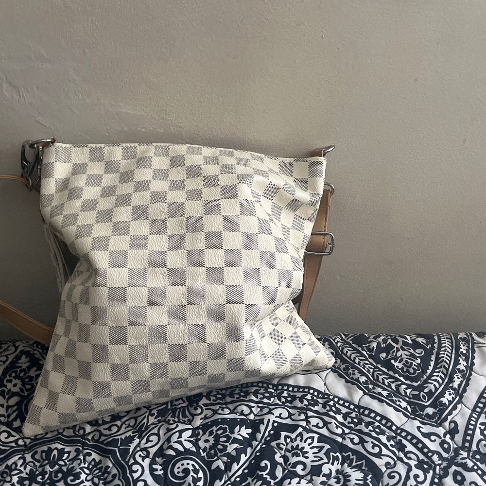 Crossbody bag